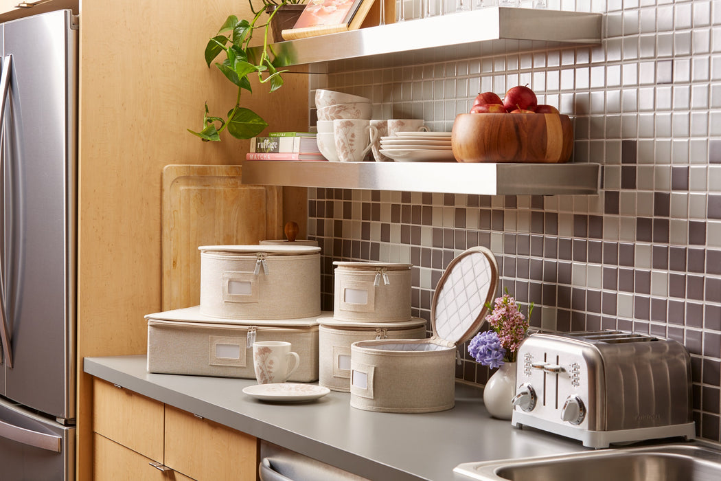 Dinnerware Plate and Cup Storage Set – 5 Piece, Quilted, Cream